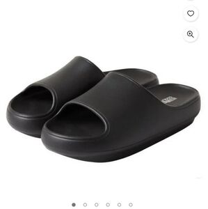 32 Degrees Unisex Cushion Slide Sandal Indoor Outdoor Shower Friendly